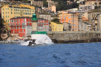 Biluthyrning Bastia