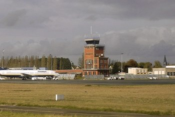 Biluthyrning Beauvis Flygplats