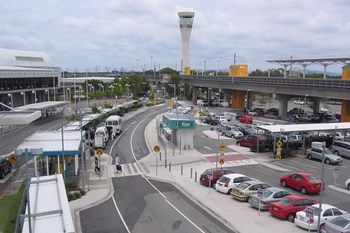 Autovuokraamo Brisbane Lentokenttä