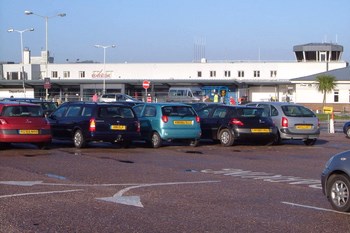 Alugar carros Exeter Aeroporto