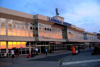 Biluthyrning Larnaca Flygplats